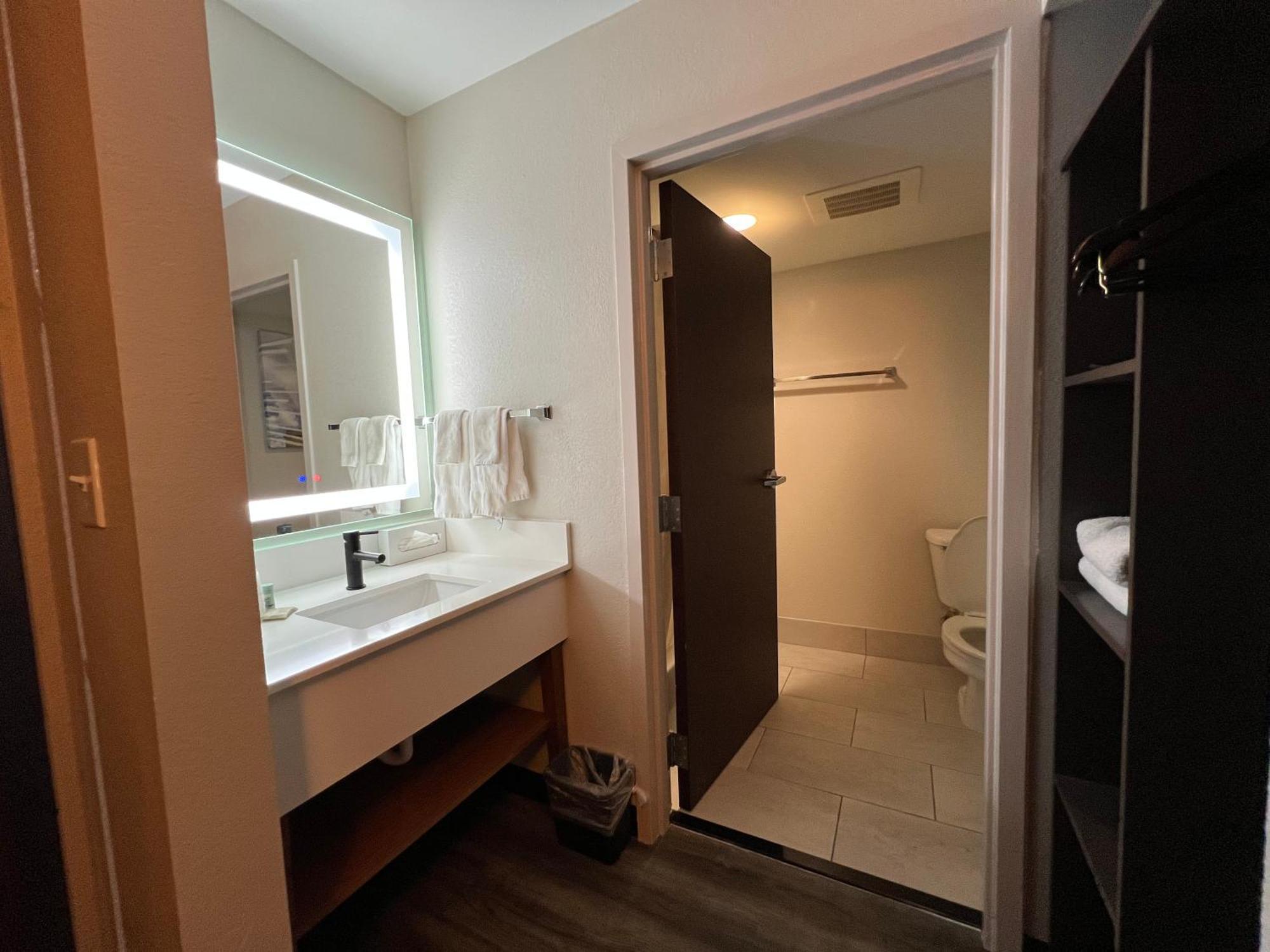 Country Inn & Suites By Radisson, Lsu - Medical Corridor Батон-Руж Экстерьер фото